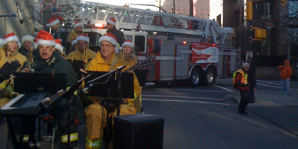 santa claus parade vancouver bc 2011. Santa Claus Parade 2009. Vancouver Fire and Rescue Services Band and Ladder 